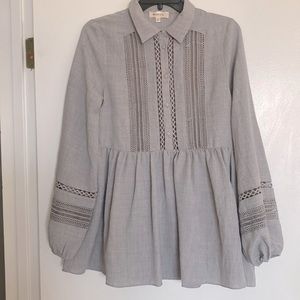 Hailey&Co grey shirt with beautiful details. S . New